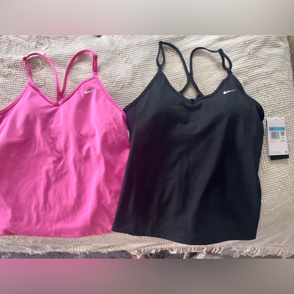 Nike Indy Activewear tops